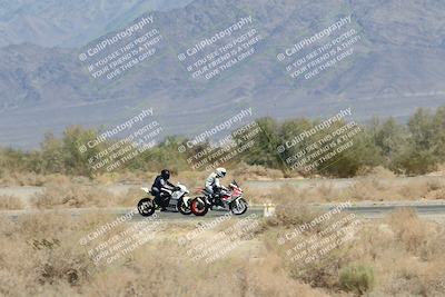 media/Oct-05-2025-CVMA (Sun) [[beeef4f201]]/Race 10-Formula Lightweight Twins Shootout/